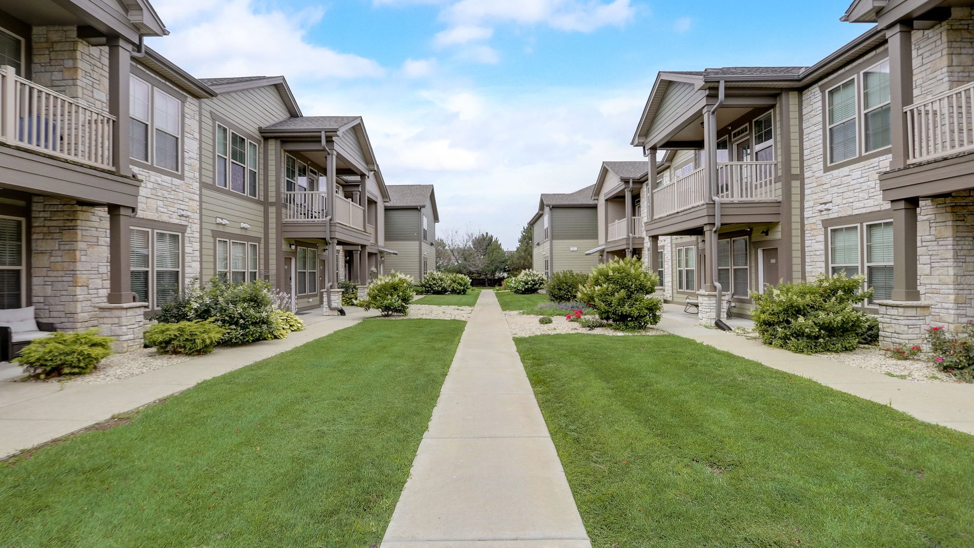 Photos of Springs at Weber Road in Romeoville, Illinois